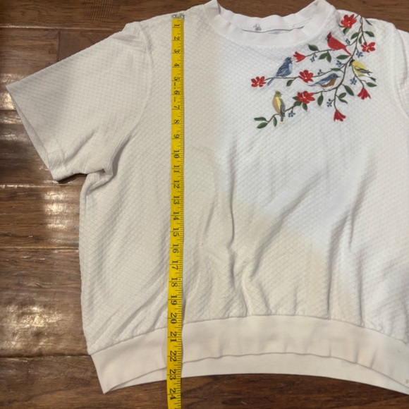 Vintage-Style Embroidered Bird Waffle Knit Tee - Picture 10 of 10